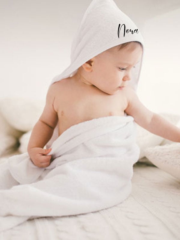 pamucni-rucnik-za-bebe Personalizirani pamučni ručnik s kapuljačom za bebe - prednja slika