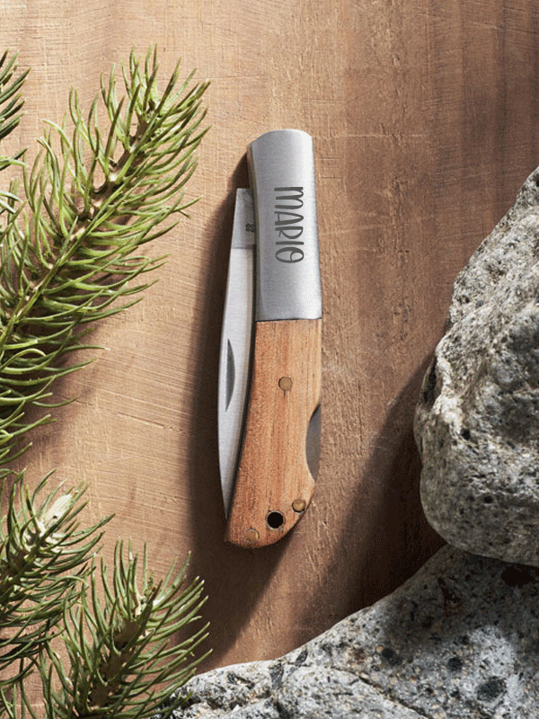 Džepni-nožić-s-drvenom-drškom